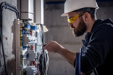 NR-10 Segurança em Instalações e Serviços em Eletricidade (RECICLAGEM)